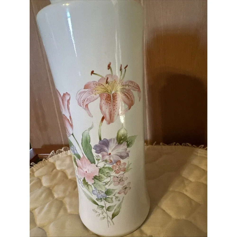 vintage Action Japan ceramic‎ floral vase.